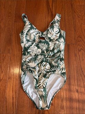 Shade & Shore Green and White Tropical Print One-Piece Swimsuit Size M